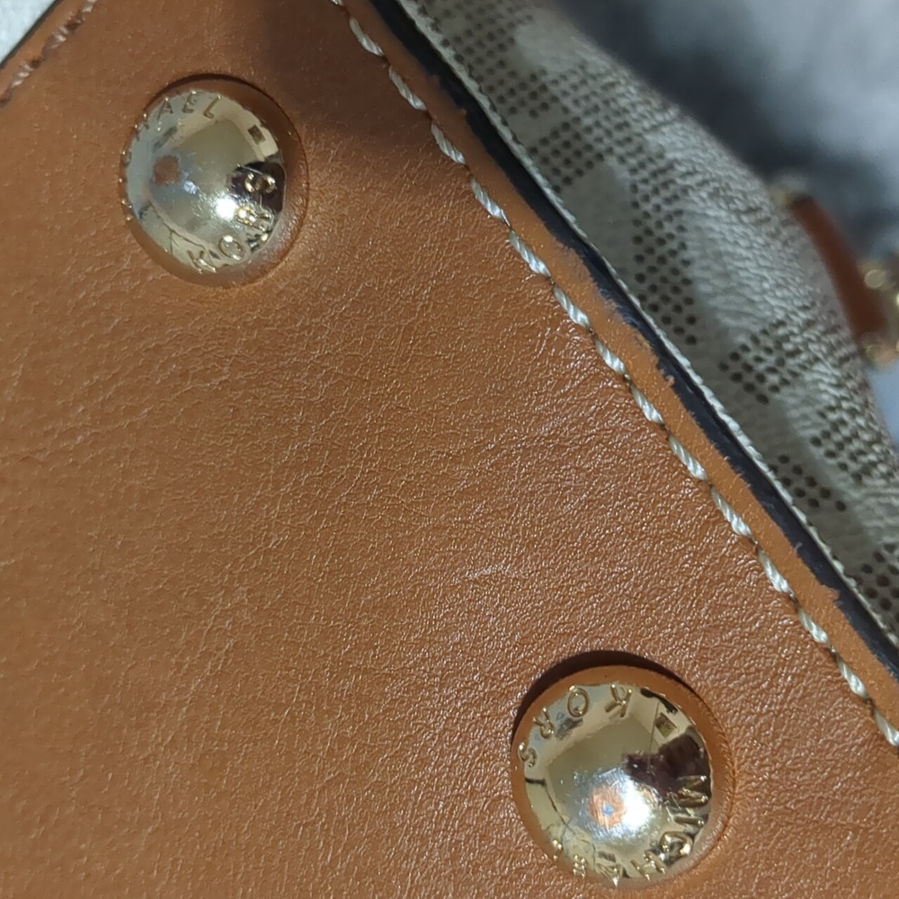 Michael Kors Hamilton Satchel in Vanilla Shoulder Bag - Picture 13 of 13